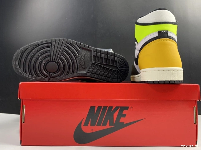 OG 'VOLT GOLD' 1 RETRO JORDAN 555088-118 AIR HIGH 0811